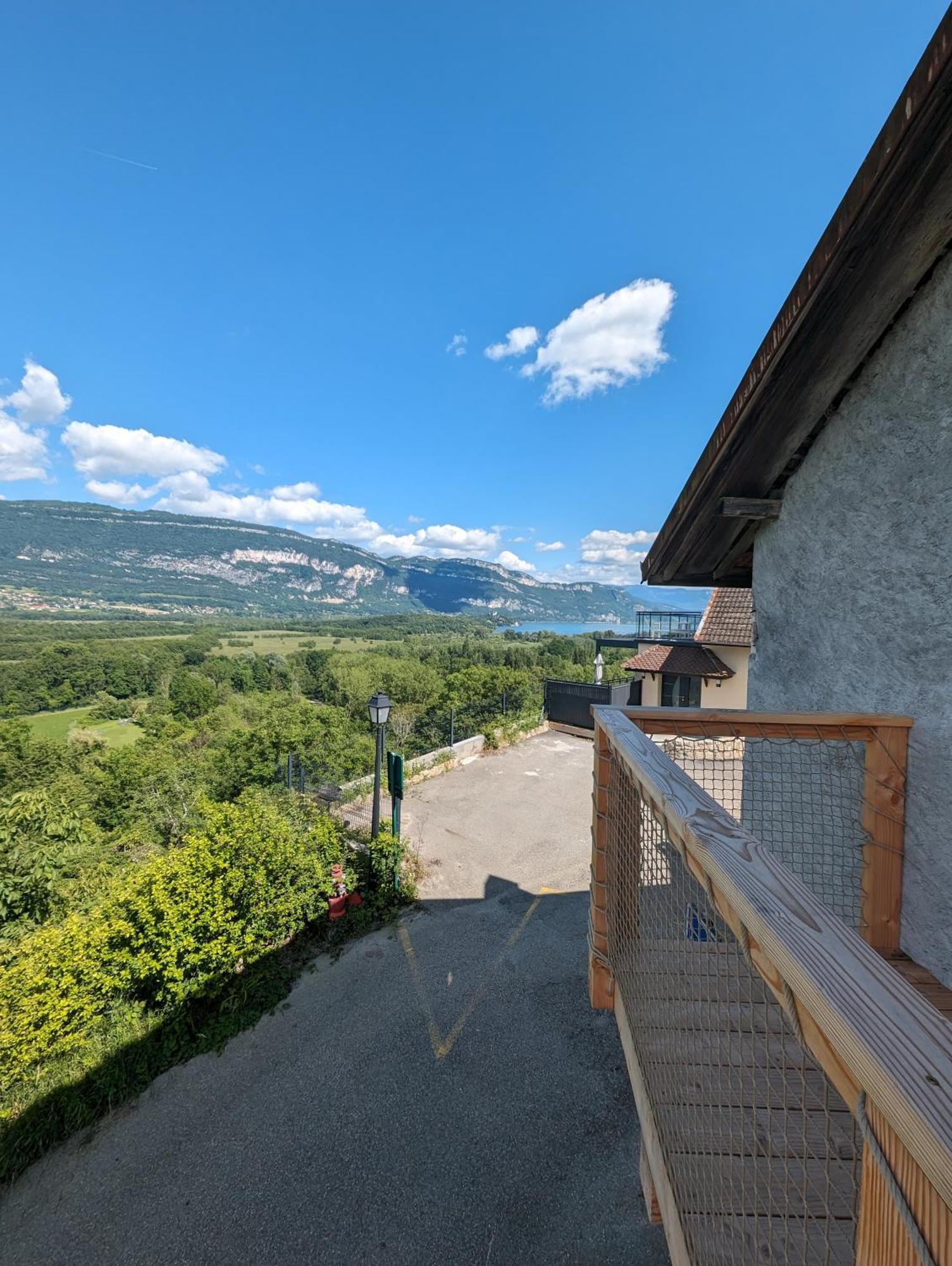 T3 Neuf Au Calme Avec Vue Sur Les Montagnes Chanaz